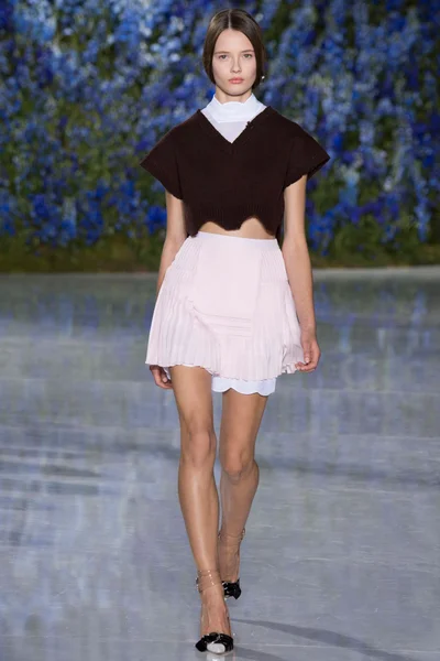 Look 25
